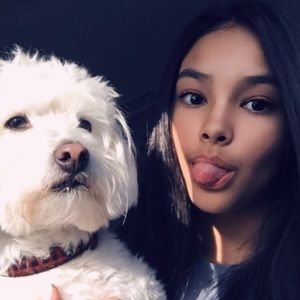 Meet your Posher, Avery